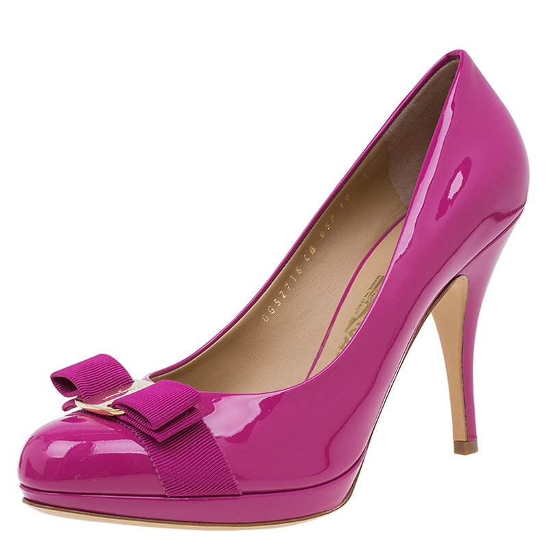 ferragamo pink heels