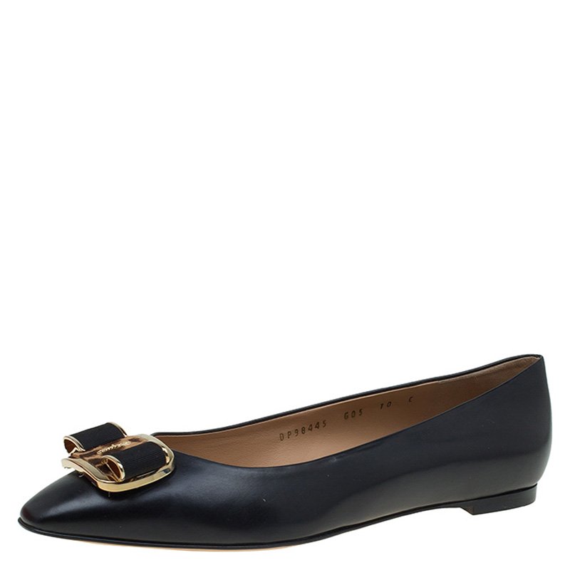 مملوكة مسبقًا Salvatore Ferragamo Black Leather Lola Ballet Flats Size 40.5
