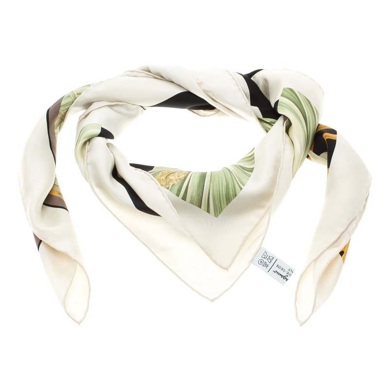 Pre Owned Salvatore Ferragamo Floral Printed Silk Square Scarf