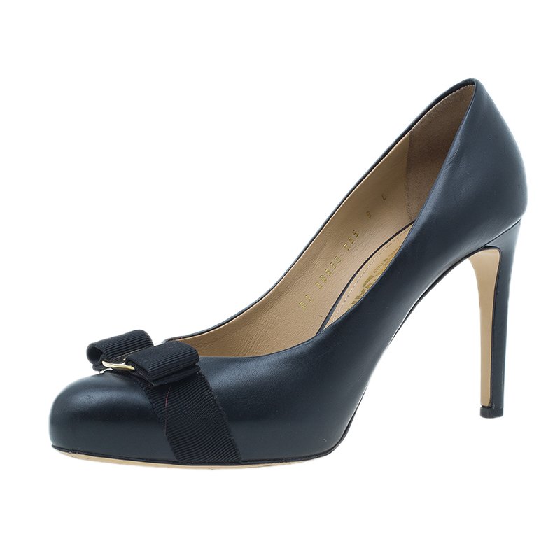 مملوكة مسبقًا حذاء سالفاتوري فيراغامو ريلي جلد أسود مقاس 42