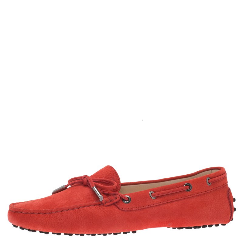 مملوكة مسبقًا Tod's Candy Pink Suede Bow Loafers Size 40