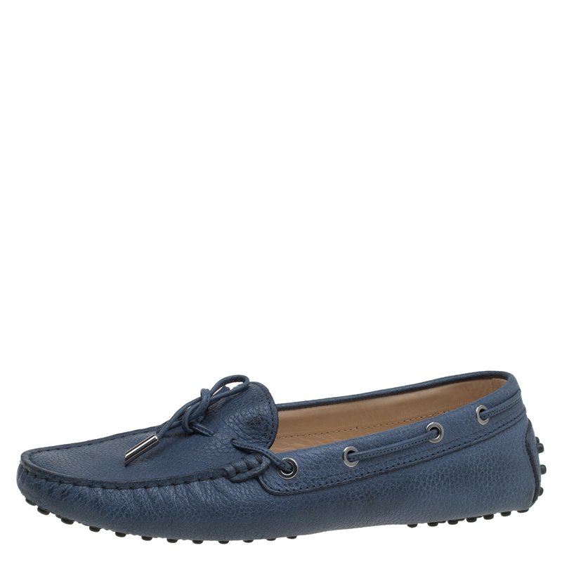 مملوكة مسبقًا Tod's Blue Leather Bow Loafers  Size 38.5