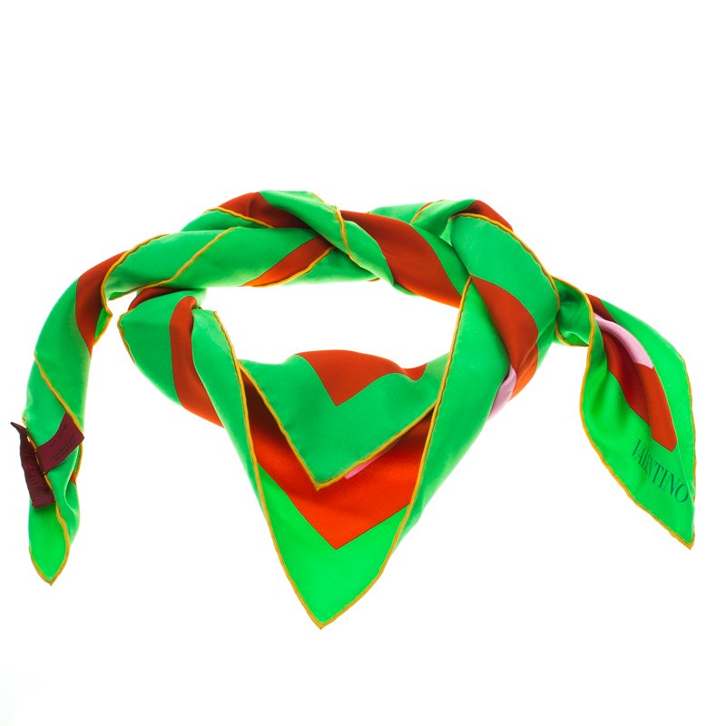 مملوكة مسبقًا Valentino Multicolor Checkered Print Silk Square Scarf