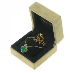 مملوكة مسبقًا Van Cleef & Arpels Vintage Alhambra Malachite Yellow Gold Pendant Necklace