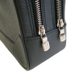 Pre Owned Louis Vuitton Taiga Leather Ardoise Pavel Clutch Bag