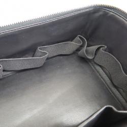 مملوكة مسبقًا حقيبة شانيل أيست ويست جلد كافيار أسود للمكياج