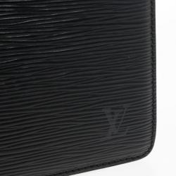 Pre Owned Louis Vuitton Black Epi Leather Capucines Shoulder Bag