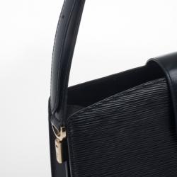 Pre Owned Louis Vuitton Black Epi Leather Capucines Shoulder Bag