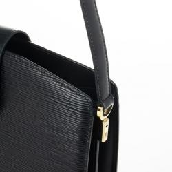 Pre Owned Louis Vuitton Black Epi Leather Capucines Shoulder Bag
