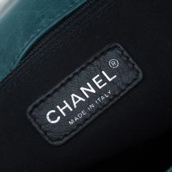 مملوكة مسبقًا حقيبة يد شانيل بوي بقلاب مطرزة جلد مبطن خضراء كبيرة