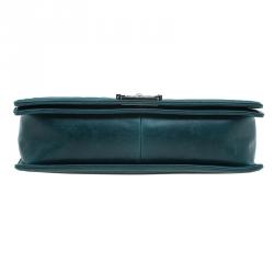 مملوكة مسبقًا حقيبة يد شانيل بوي بقلاب مطرزة جلد مبطن خضراء كبيرة