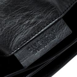 مملوكة مسبقًا حقيبة كلتش جيفنشي أنتيغونا مظروف جلد رمادية داكنة متوسطة 