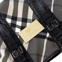مملوكة مسبقًا Burberry Lowry Check Tote