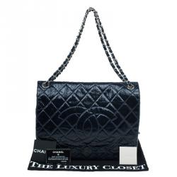 مملوكة مسبقًا Chanel Navy Blue Quilted Glazed Leather CC Logo Flap Shoulder Bag