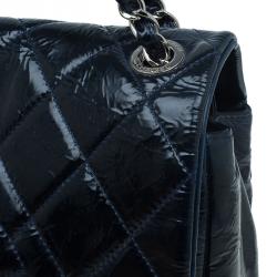 مملوكة مسبقًا Chanel Navy Blue Quilted Glazed Leather CC Logo Flap Shoulder Bag