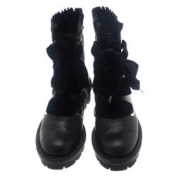 مملوكة مسبقًا بوت قتال اليكساندر ماكوين جلد أسود مقاس 38.5