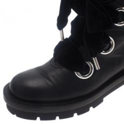 مملوكة مسبقًا بوت قتال اليكساندر ماكوين جلد أسود مقاس 38.5