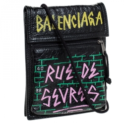 Pre Owned Balenciaga Black Leather Car Tag Explorer Pouch 