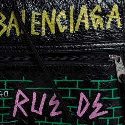 Pre Owned Balenciaga Black Leather Car Tag Explorer Pouch 