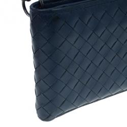 مملوكة مسبقًا Bottega Veneta Navy Blue Intrecciato Leather Compact Wallet