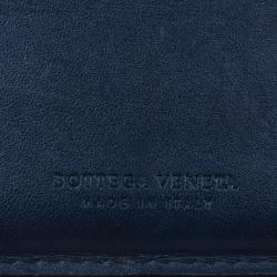 مملوكة مسبقًا Bottega Veneta Navy Blue Intrecciato Leather Compact Wallet