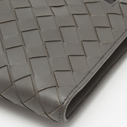 Bottega Veneta Grey Intrecciato Leather Zip Wristlet Clutch