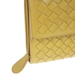 Pre Owned Bottega Veneta Banane Intrecciato Continental Wallet