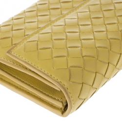 Pre Owned Bottega Veneta Banane Intrecciato Continental Wallet