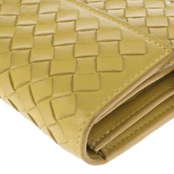 Pre Owned Bottega Veneta Banane Intrecciato Continental Wallet