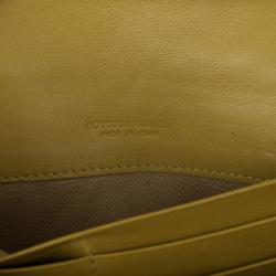 Pre Owned Bottega Veneta Banane Intrecciato Continental Wallet
