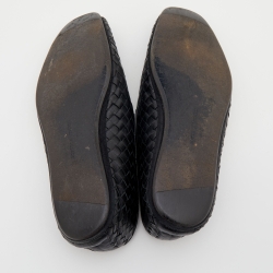 مملوكة مسبقًا حذاء لوفرز بوتيغا فينيتا جلد إنترشياتو أسود سليب أون مقاس 40