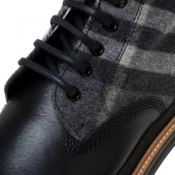 Burberry Black Leather And Wool Blend William Check Fur Lined Ankle Boots Size 41