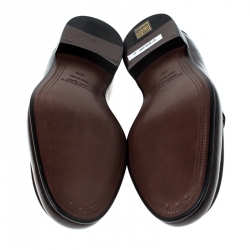 مملوكة مسبقًا Burberry Burgundy Leather Solway Chain Detail Slip On Loafers Size 44.5