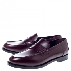 Pre Owned حذاء لوفرز بربري بدمونت جلد عنابي داكن مقاس 45.5