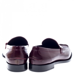 Pre Owned حذاء لوفرز بربري بدمونت جلد عنابي داكن مقاس 45.5