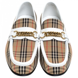 Pre Owned Burberry Beige Canvas And White Leather Trim Moorley Chain Detail Slip On Loafers Size 45