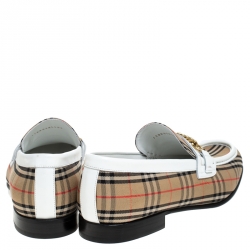 Pre Owned Burberry Beige Canvas And White Leather Trim Moorley Chain Detail Slip On Loafers Size 45