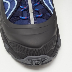 مملوكة مسبقًا Burberry Navy Blue/Black Nylon and Rubber Arthur Low Top Sneakers Size 46