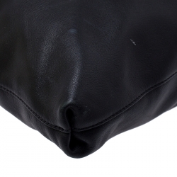 Pre Owned Burberry Black Leather Lock Messenger Bag