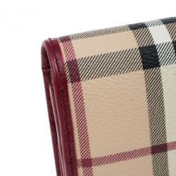 مملوكة مسبقًا Burberry Haymarket Check Continental Wallet