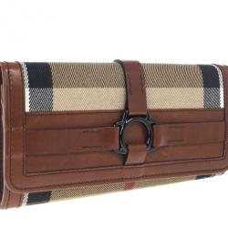 مملوكة مسبقًا Burberry Nova Check Leather Trim Flap Wallet