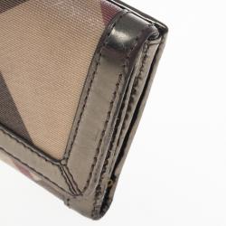 مملوكة مسبقًا Burberry Nova Check Continental Wallet