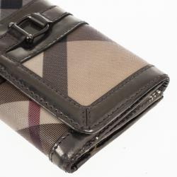 مملوكة مسبقًا Burberry Nova Check Continental Wallet