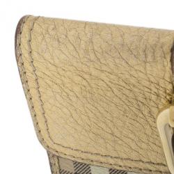 مملوكة مسبقًا Burberry Gold Nova Haymarket Check Compact Wallet