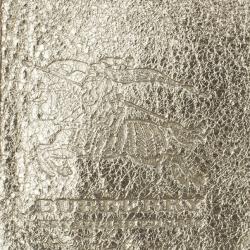 مملوكة مسبقًا Burberry Gold Nova Haymarket Check Compact Wallet