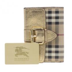 مملوكة مسبقًا Burberry Gold Nova Haymarket Check Compact Wallet