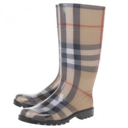مملوكة مسبقًا Burberry Beige Nova Check 'House Check' Rain Boots Size 38