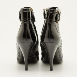 مملوكة مسبقًا Burberry Black Quilted Patent Leather Ankle Boots Size 40