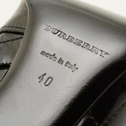 مملوكة مسبقًا Burberry Black Quilted Patent Leather Ankle Boots Size 40