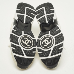 Pre Owned Chanel CC Size 41 Cream Suede Lace Up Sneakers